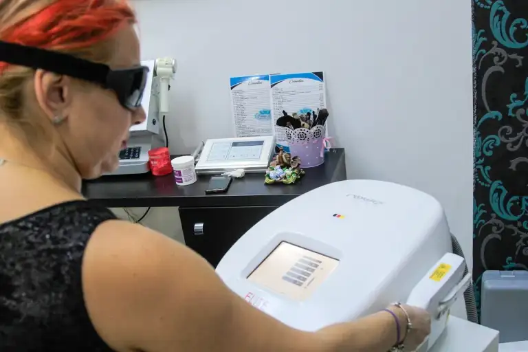 Pregătirea aparatului pentru tratament facial